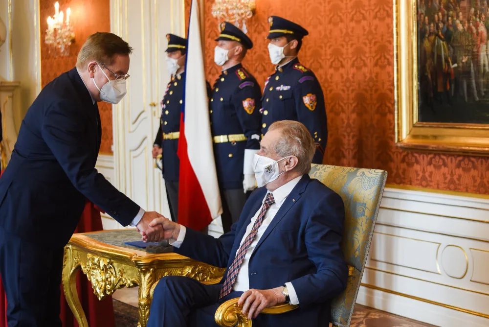 Zeman jmenoval nového ministra zdravotnictví. Blatný podle prezidenta nese spoluzodpovědnost za mrtvé