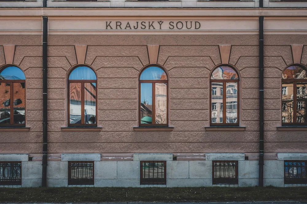 Kárný senát projednává případ soudce, po nehodě odmítl zkoušku na alkohol