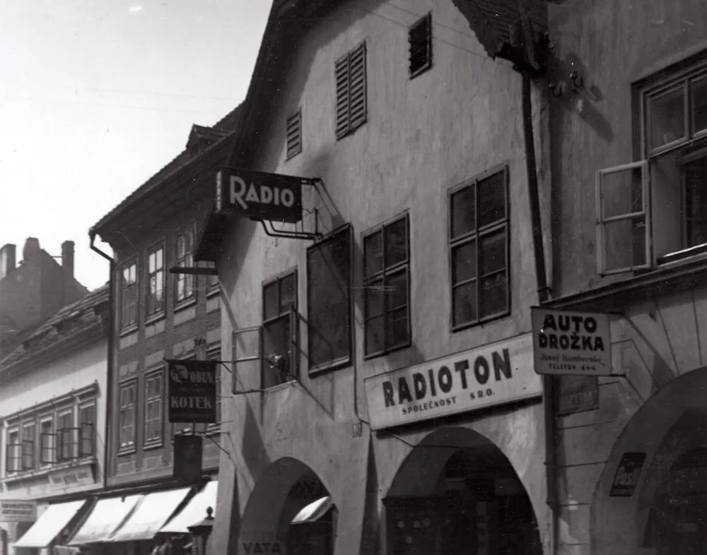 Sídlo společnosti Radioton v Kněžské 13 v roce 1930.