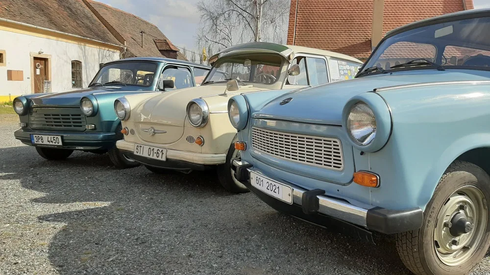 Výroba legendárního vozu skončila přesně před 30 lety, své fanoušky má Trabant dodnes.