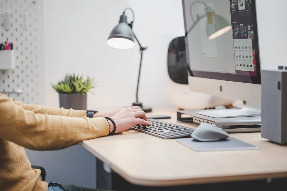 Nezávislé mediální projekty se hlásí o svá práva. Vznikla Asociace online vydavatelů