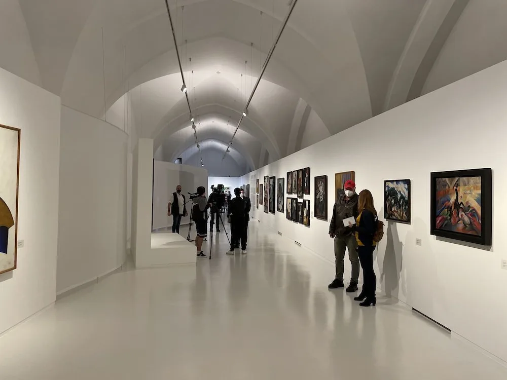 Alšova galerie dostala pro výstavu ruské avantgardy výjimku. Expozici může navštívit 25 osob za hodinu.