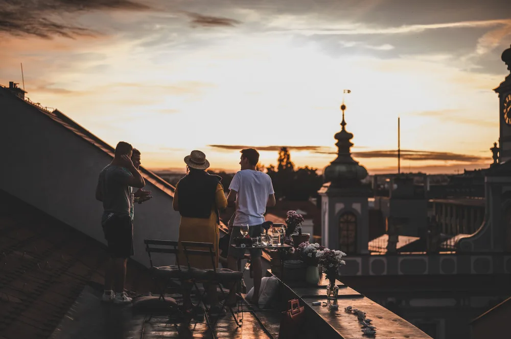 Chystáte oslavu, rozlučku se svobodou nebo jen party s přáteli? Půjčte si Střechu Heaven gymu