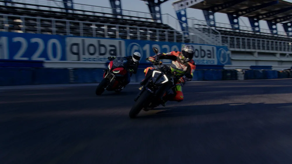 Motocyklisté trénují bezpečnou jízdu na polygonech v České republice