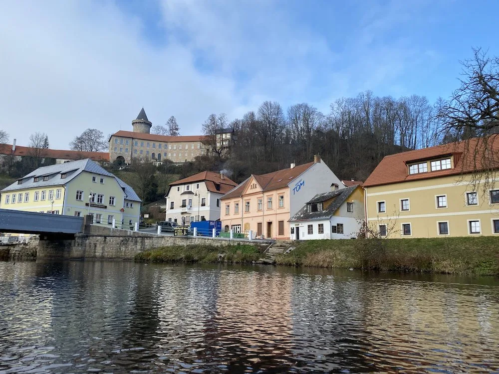 V Rožmberku nad Vltavou se někdejší kupecký dům změnil ve vodáckou základnu