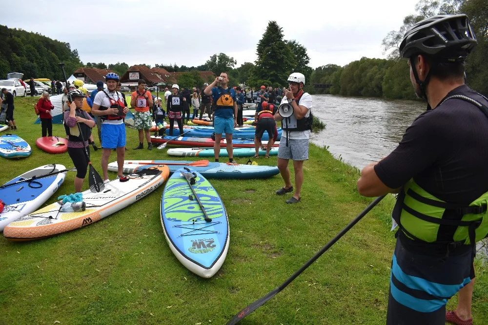Boršov sportuje: Zlatka – Boršov závod na paddleboardech a Boršovský masakr střelba ze vzduchovek. To vše 19. června v obci na Vltavě