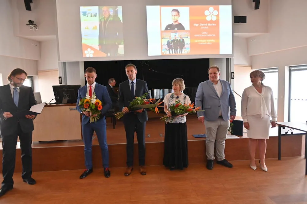 Na Pedagogické fakultě Jihočeské univerzity byly poprvé uděleny Ceny Miroslava Papáčka