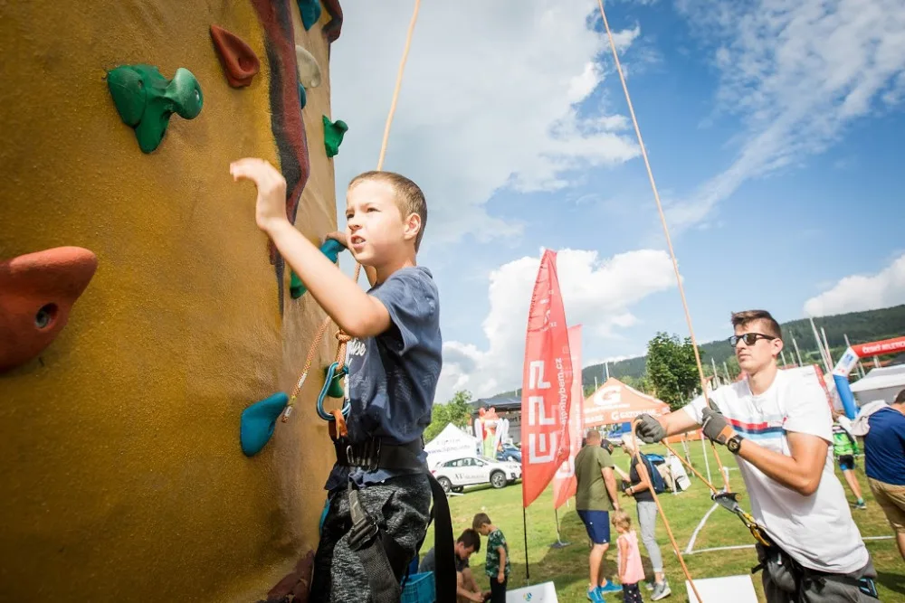 Prodloužená jízda. Jubilejní Lipno Sport Fest nabídne delší program i více sportovních zážitků