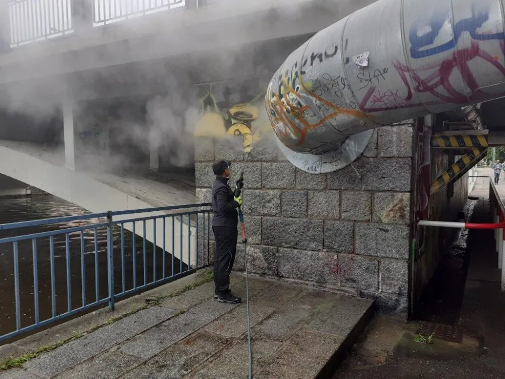 Most v Budějcích ozdobí malba Kubišové a Rodena