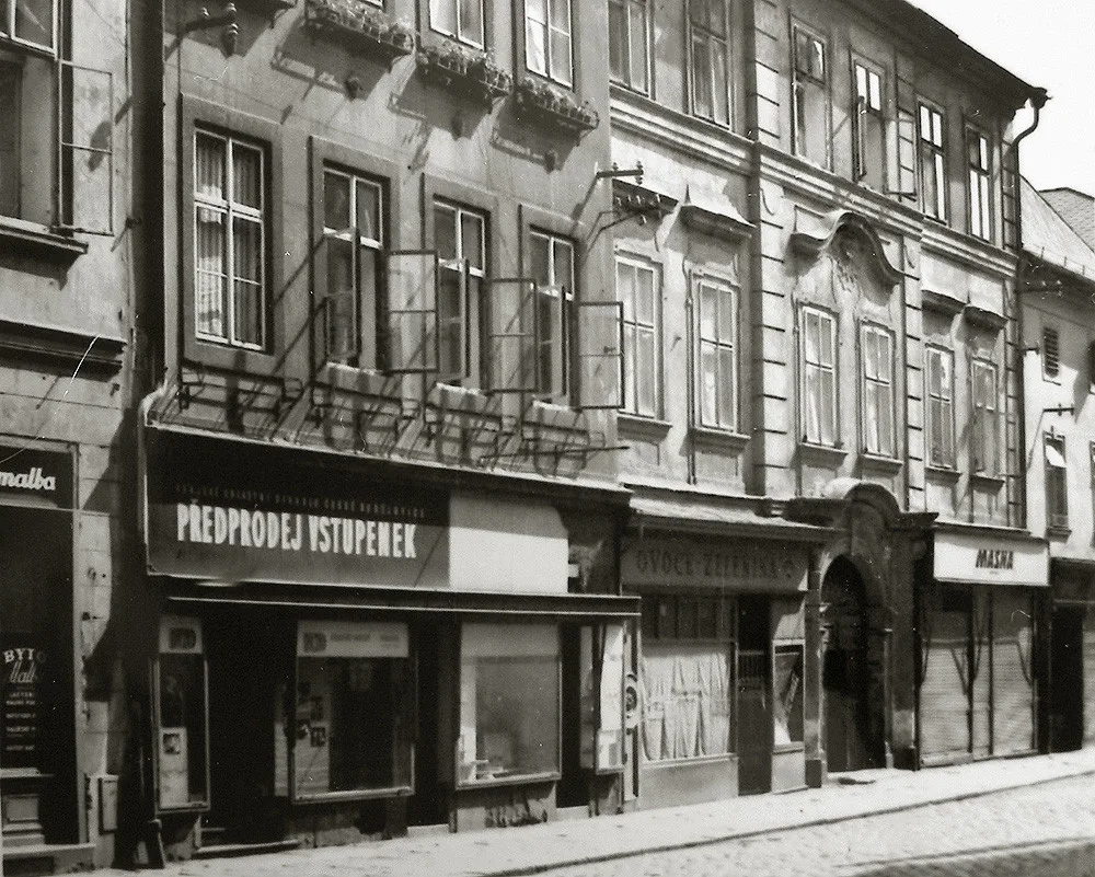 DRBNA HISTORIČKA: Domy číslo 13 a 15 v ulici Dr. Stejskala
