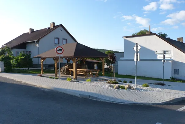 Odpočinkové místo ve Svaté Maří.