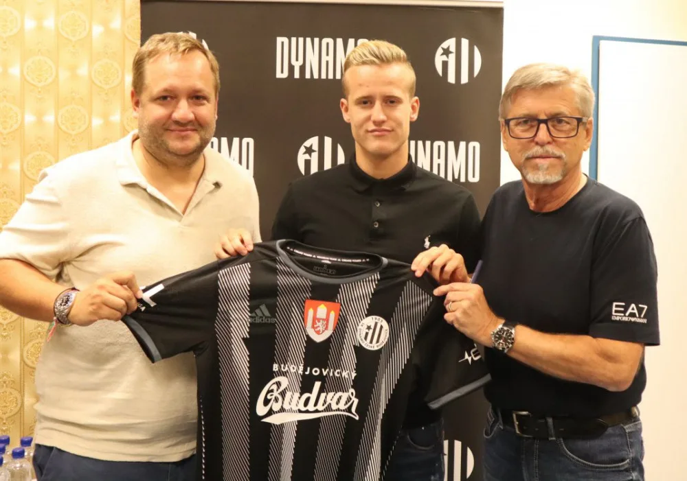 Fotbalisty Dynama posílil záložník Penner. Chci se dostat do formy, ve kterém jsem byl v Juventusu, říká.