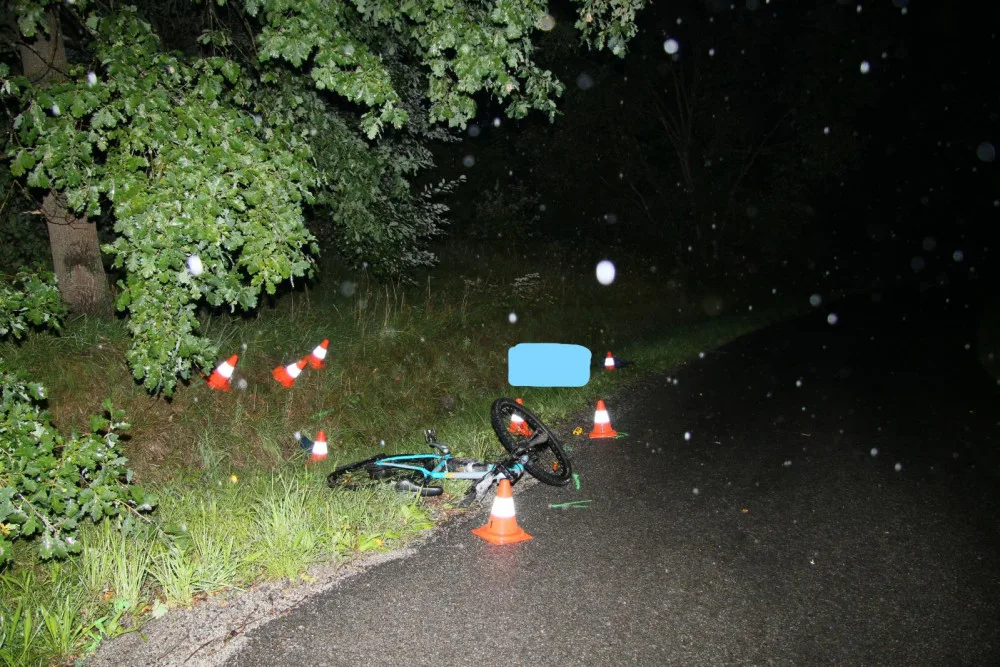 Třetí tragická nehoda cyklisty během deseti dní. Mrtvého muže našla kolemjdoucí.