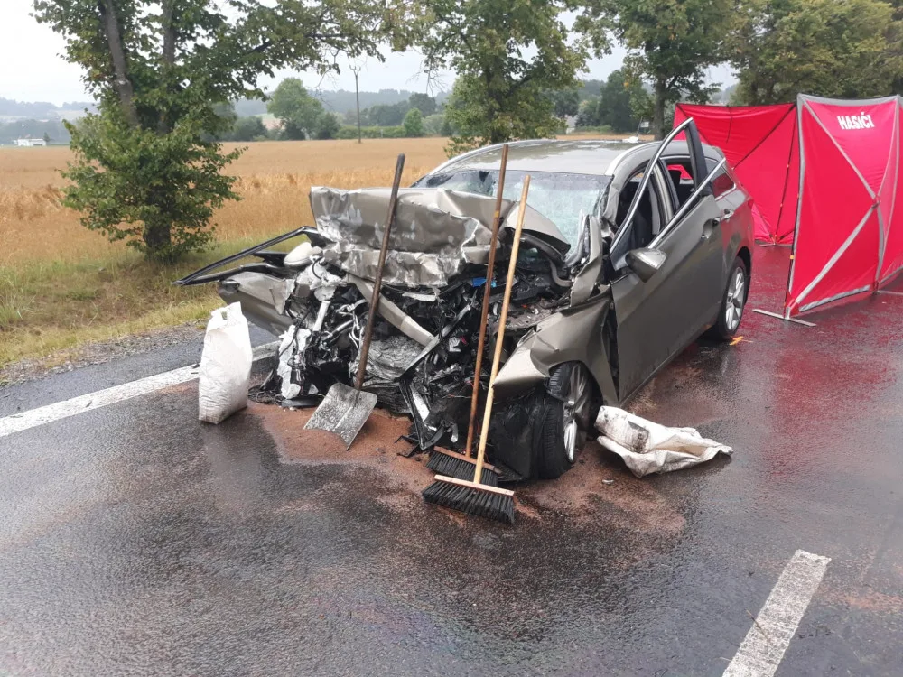 Na Písecku došlo k další tragické nehodě. Jeden člověk zemřel, další jsou ve vážném stavu