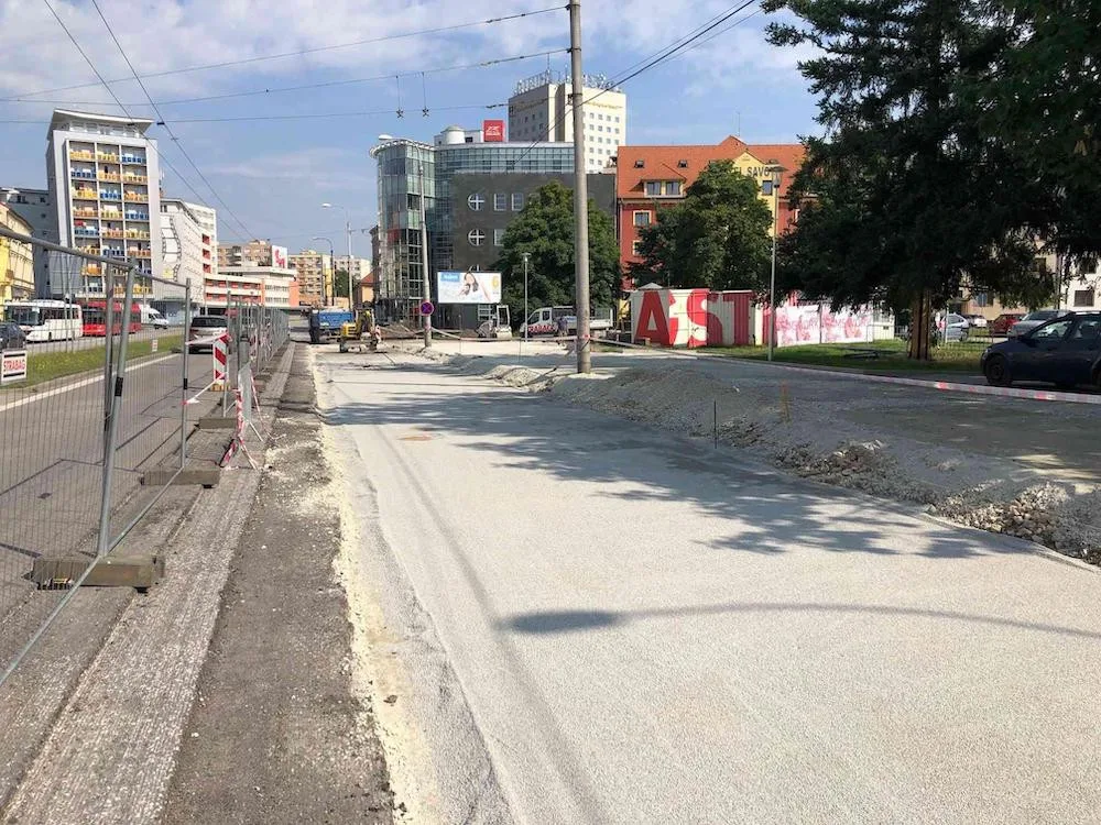 Rekonstrukce zastávky na Mariánském náměstí finišuje