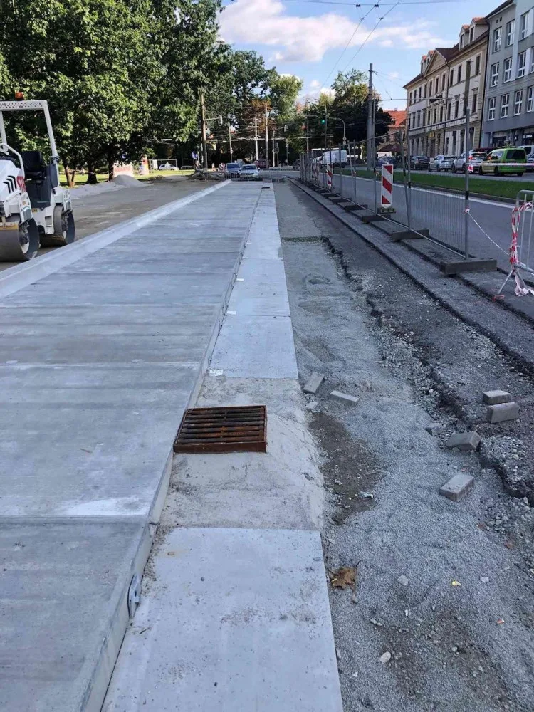 Rekonstrukce zastávky na Mariánském náměstí finišuje