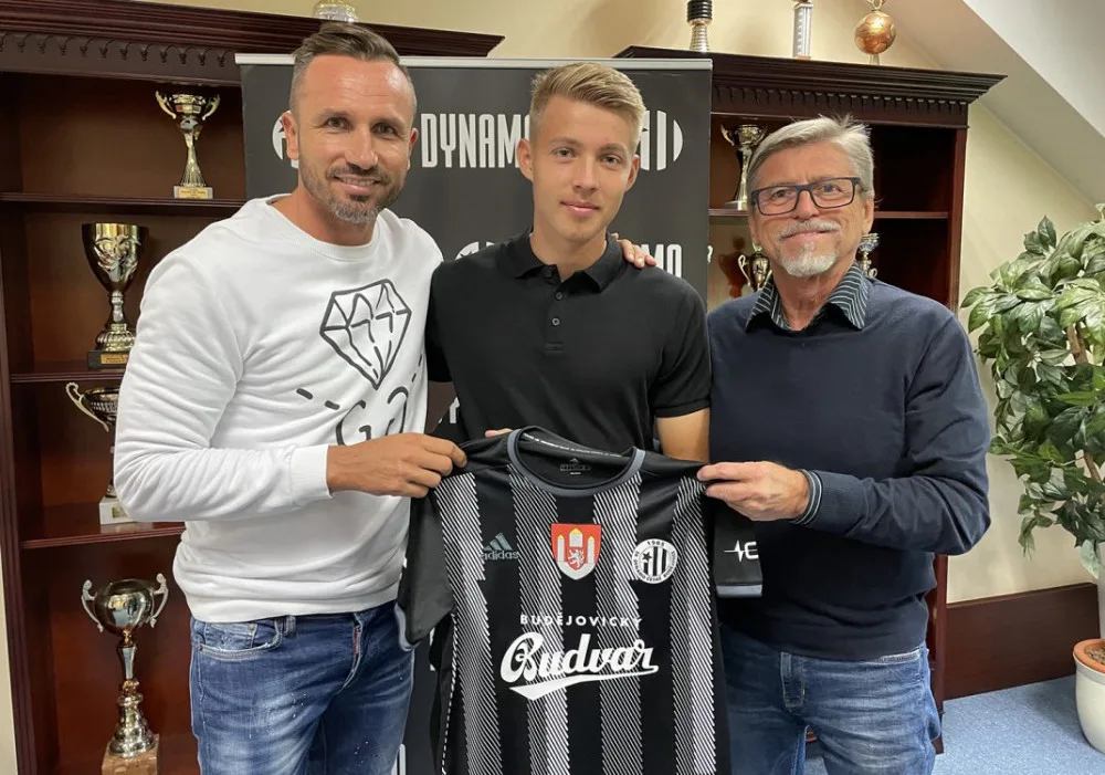Christian Veliký přichází do Dynama z B-týmu Baníku Ostrava.