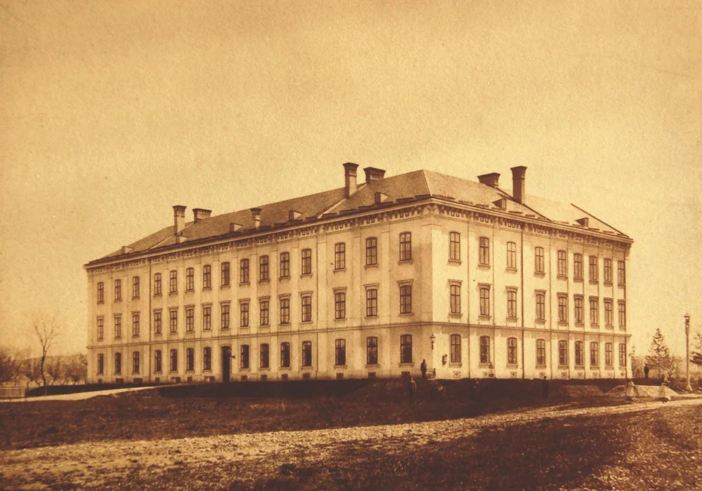 V areálu na Průmyslové ulici se vyrábí už bezmála 150 let aneb Od Tabačky k Viscofanu