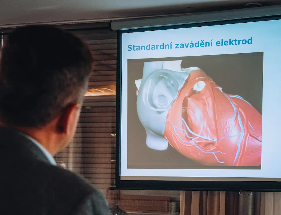 Vedoucí lékař arytmologie a kardiostimulace, Kardiocentra Nemocnice České Budějovice Alana Bulava prof. MUDr. Mgr. Alan Bulava, Ph.D.2