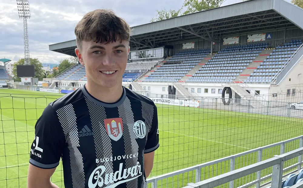 Adam Pech přichází do Dynama z Příbrami.