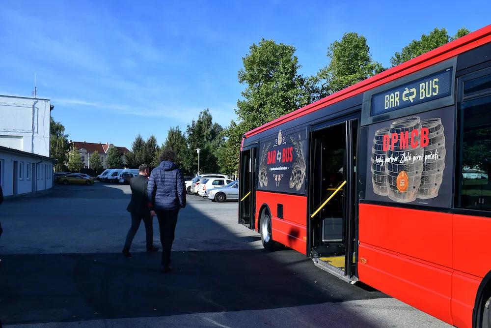 BarBus rozhýbe pivní festival. Projížďky s pivním osvěžením nabídne i pro soukromé akce