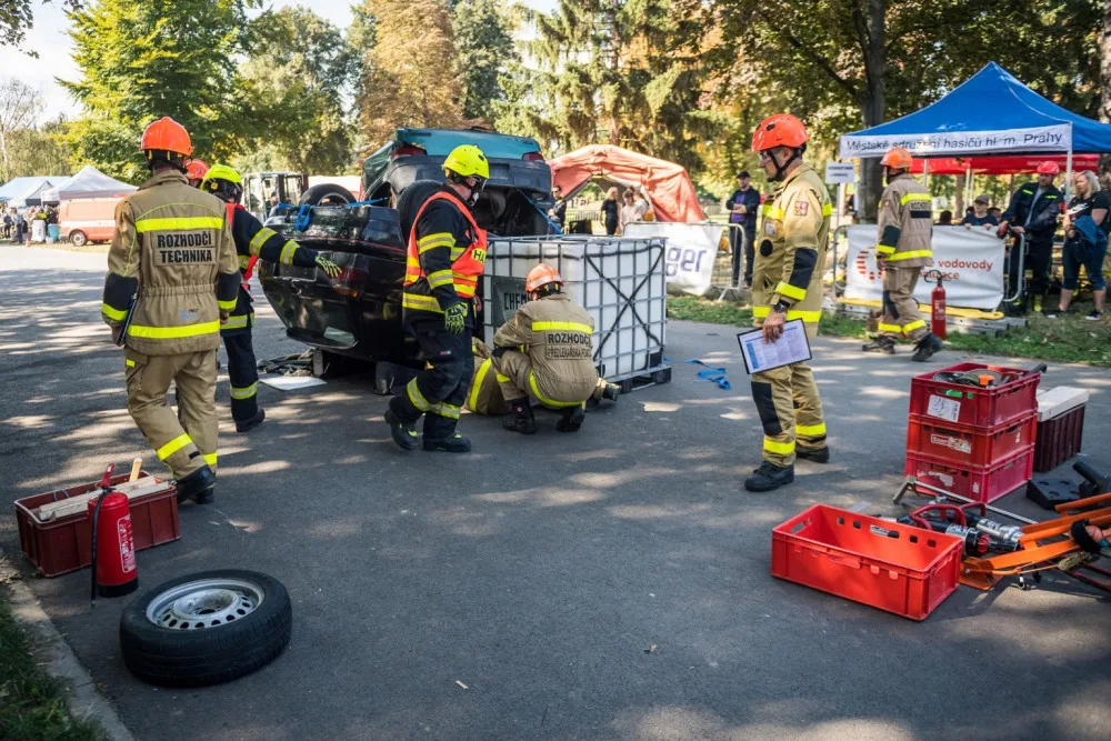 Hasiči z Velešína dobyli Prahu. Vyhráli mistrovství České republiky ve vyprošťování