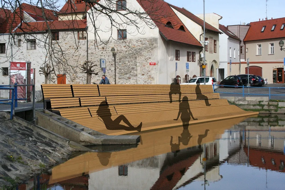 Vizualizace laviček nad vodou v centru Budějovic.