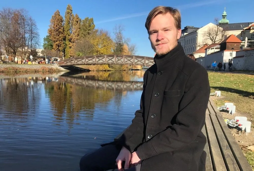 Tomáš Holub je autorem projektu laviček nad řekou v centru Budějovic.