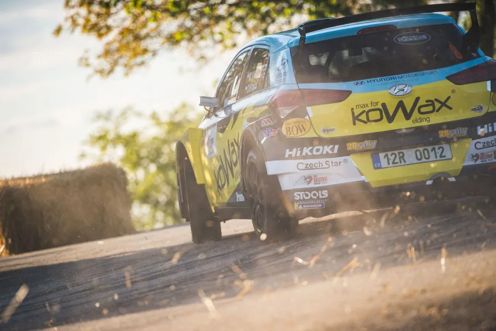 Na jih Čech míří česká rallyová elita. Krumlovská soutěž uzavřel tuzemský šampionát