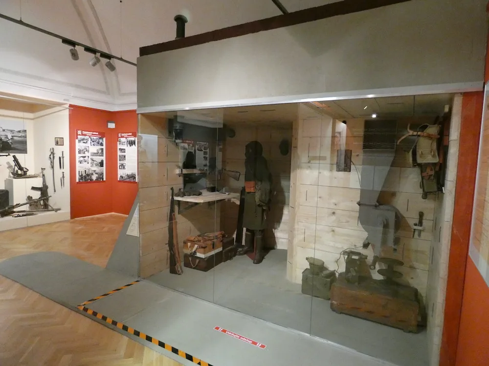 Příběh Československé samostatné obrněné brigády za druhé světové války si mohou lidé prohlédnout až do ledna. Krumlovské muzeum prodloužilo jedinečnou výstavu
