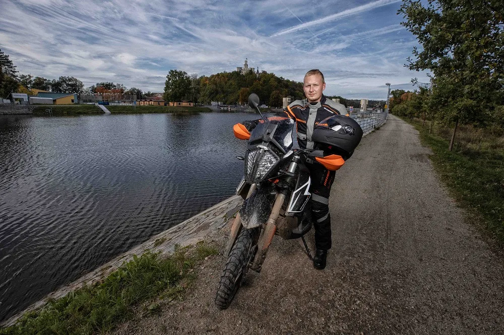Firma MBW, která obléká motorkáře od hlavy k patě, chystá týden plný slev.
