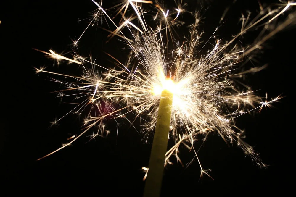 Silvestry se nesou ve znamení zranění pyrotechnikou. Na vině bývá špatná manipulace