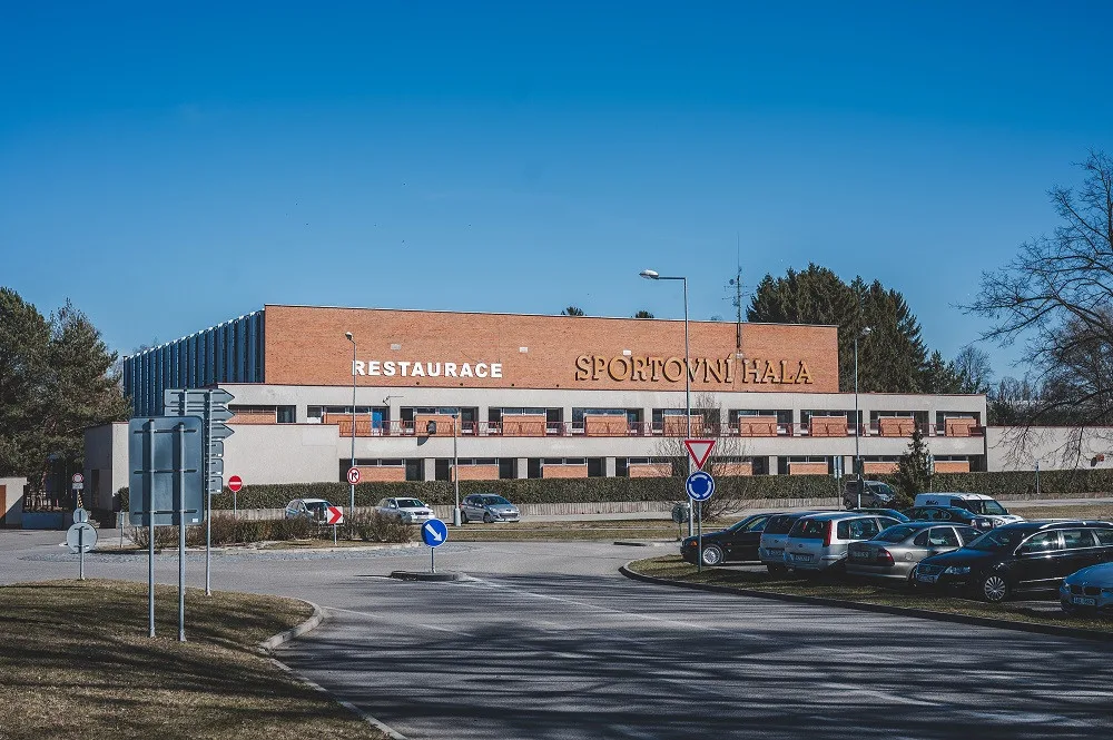 U Sportovní haly postaví parkovací dům. Pojme téměř 500 aut
