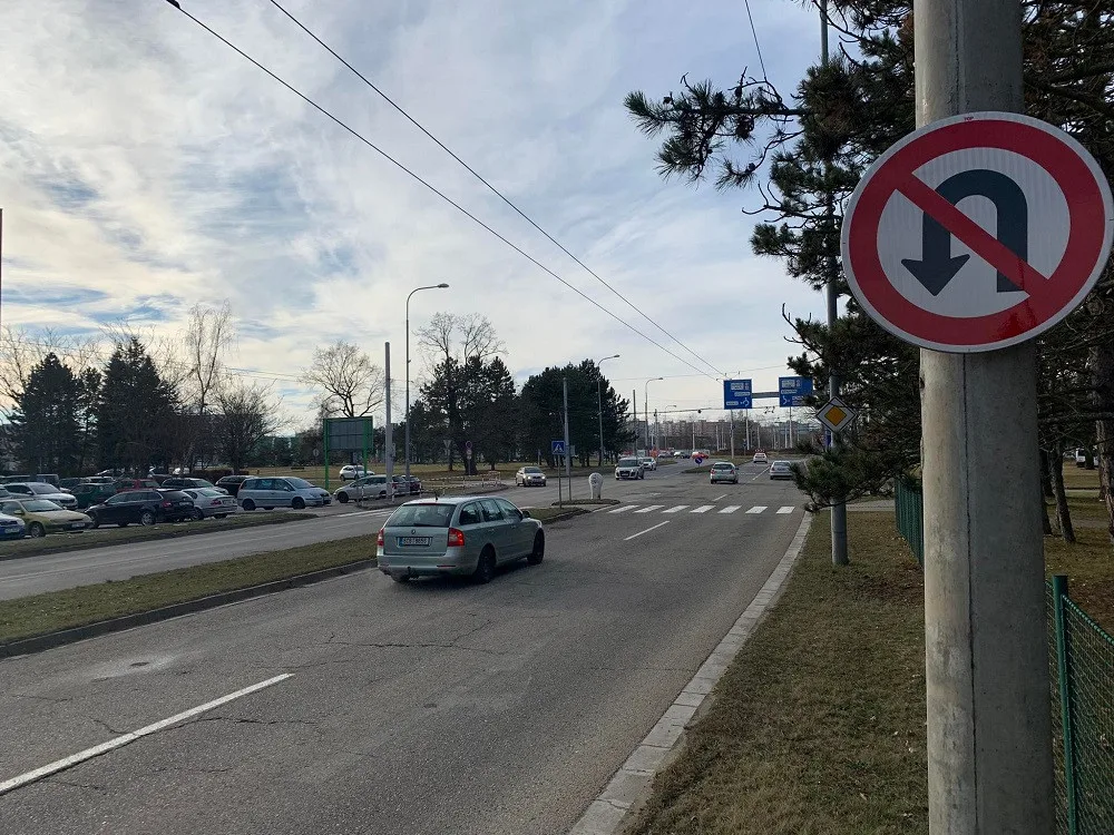 Na Strakonické už se řidiči neotočí.