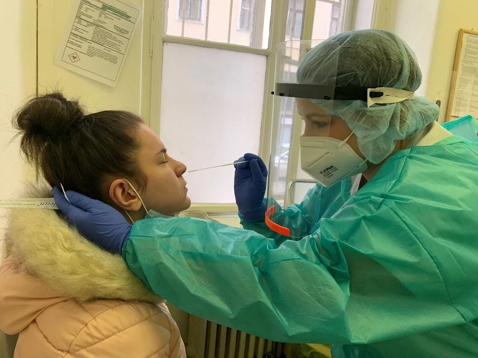 Ve školách bude od 17. ledna jednou týdně antigenní test na covid