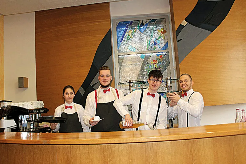 Výuka hotelnictví, gastronomie a cestovního ruchu na Střední škole a Vyšší odborné škole cestovního ruchu v Českých Budějovicích se adaptovala na složitou dobu v éře pandemie