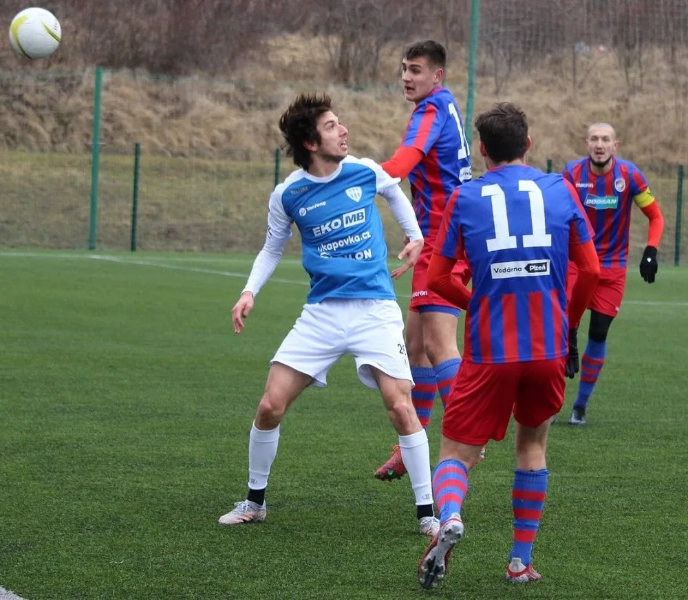 Luka Robakidze při přípravném utkání s Plzní.
