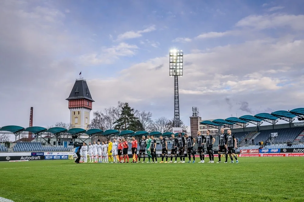Střelecký ostrov při utkání domácího Dynama.
