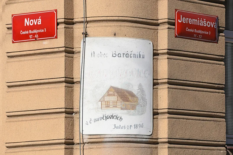 České Budějovice objektivem Milana Bindera a perem Martina Maršíka: Baráčníci - existují ještě v našem městě?