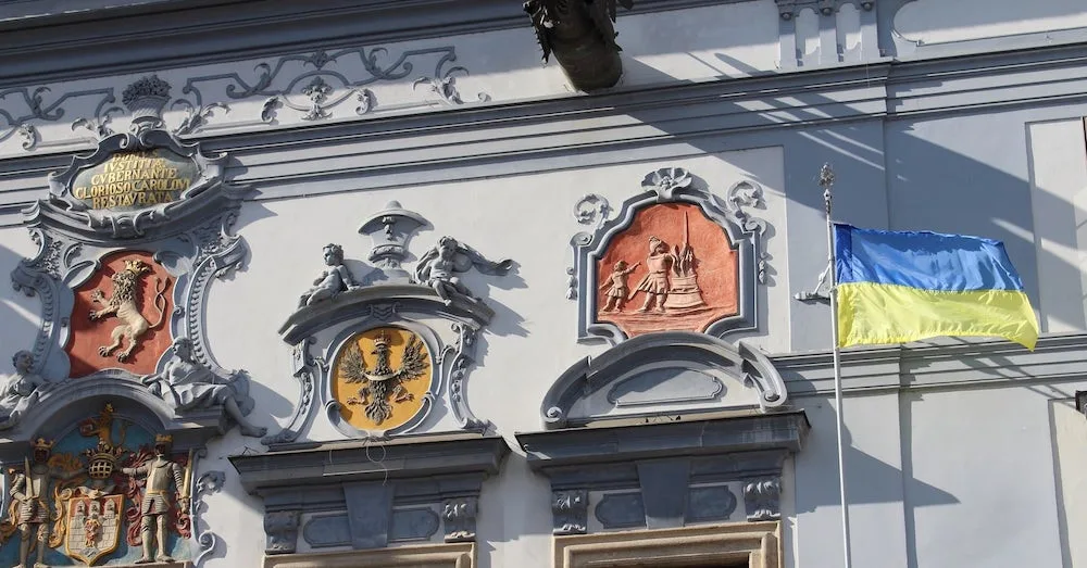 Hluboká nad Vltavou dnes ubytuje desítky lidí prchajících z Ukrajiny. Na pomoc se připravují i Budějce