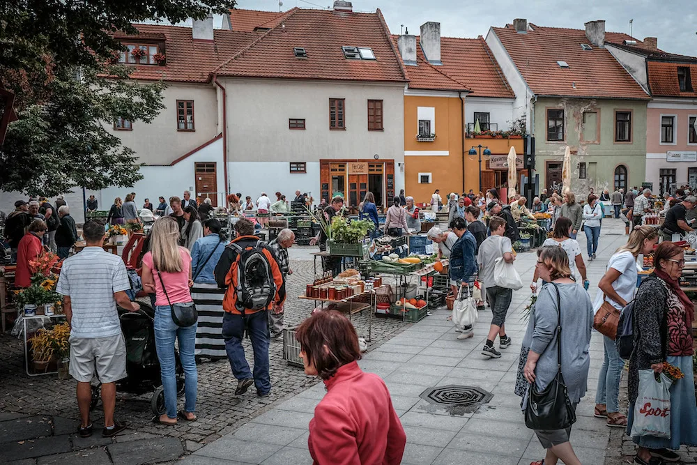 Farmářské trhy v Budějcích se na jeden víkend přesunou na neděli