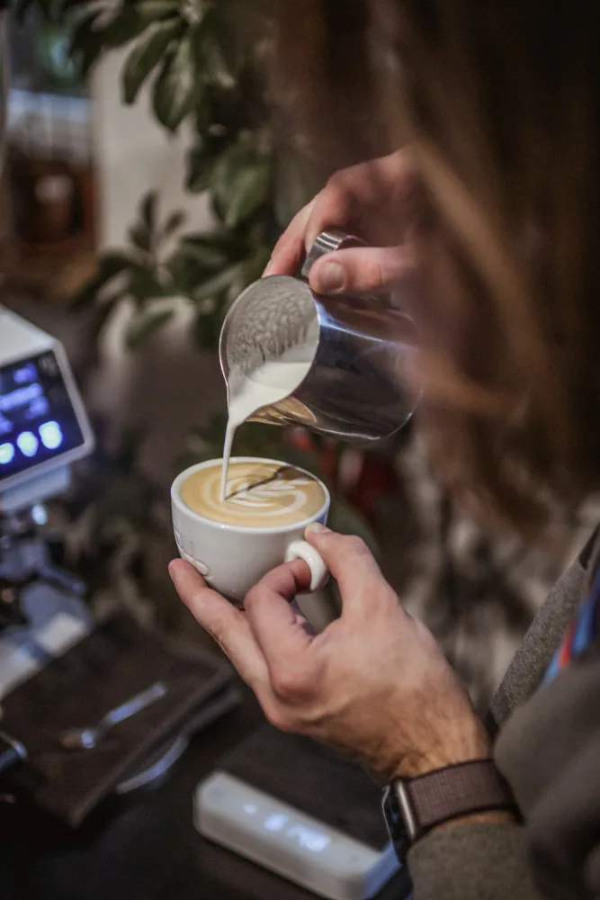 Jsme kávoví holisti. Důležitá je pro nás pří výběru hlavě chuť, říkají majitelé qb coffee roasters