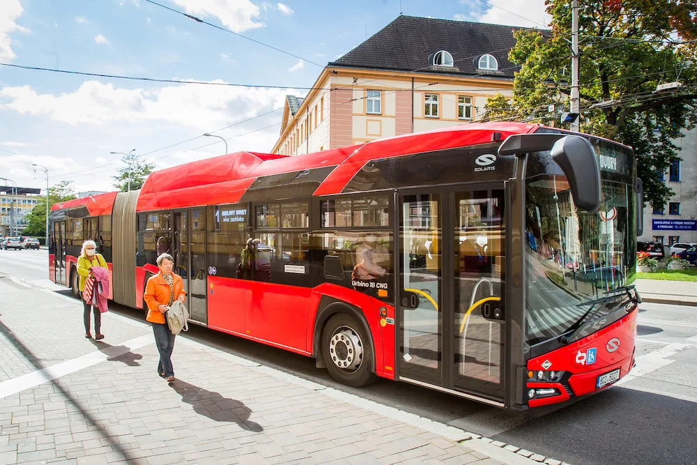 K čisté mobilitě vede více cest, zní z Dopravního podniku. S městem podpoří výzvu 10 tisíc kroků