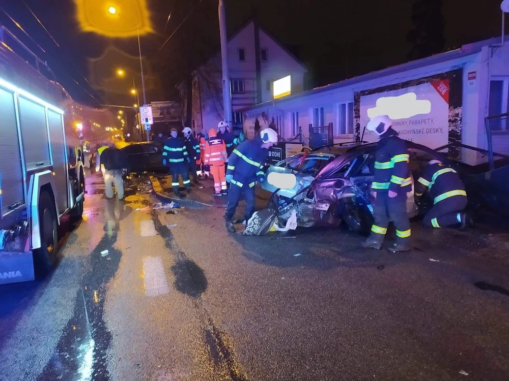 Policie hledá svědky víkendové tragické nehody, při níž zemřel nepřipoutaný řidič