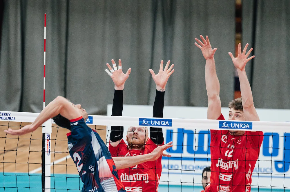 Jihostroj podlehl v domácím prostředí a prohrává semifinále