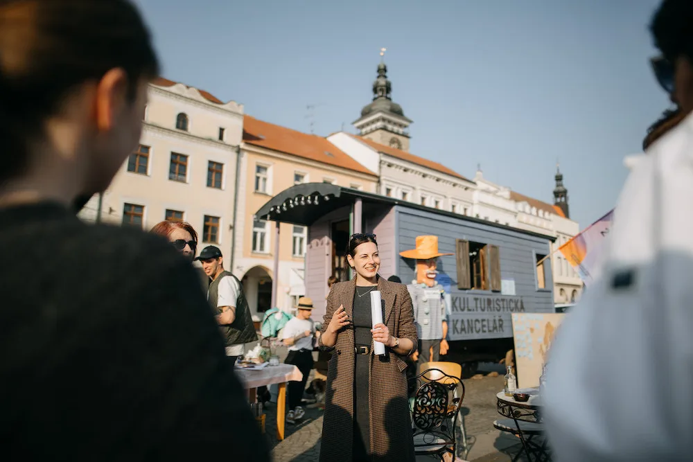 Kul.turistická kancelář objíždí budějovické čtvrti