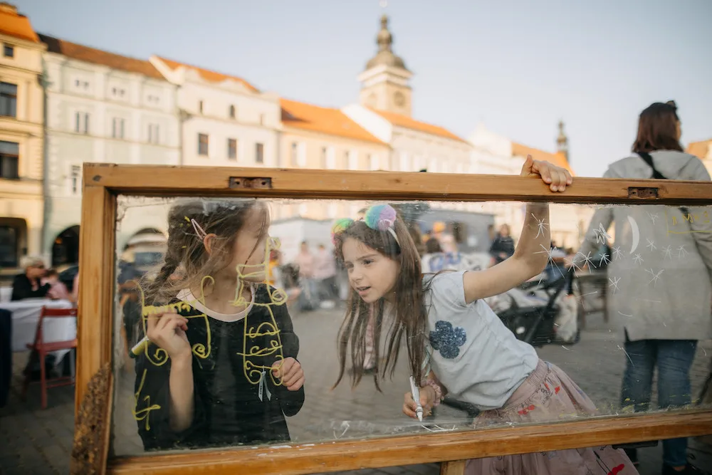 Kul.turistická kancelář objíždí budějovické čtvrti