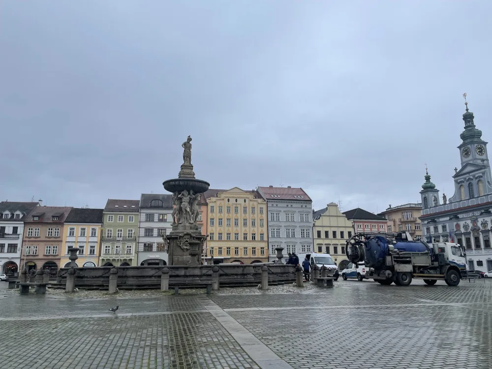 Samsonova kašna prochází jarní údržbou. Fungovat začne ve středu