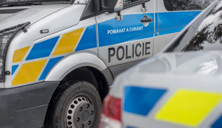 Na trase mezi Budějovicemi a Prahou se tvoří kolony. Kamion havaroval u Olbramovic