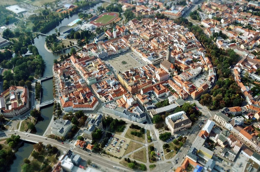 Ve špičce projede centrem Budějovic 500 aut za hodinu. Lidé se mohou ke změnám vyjádřit